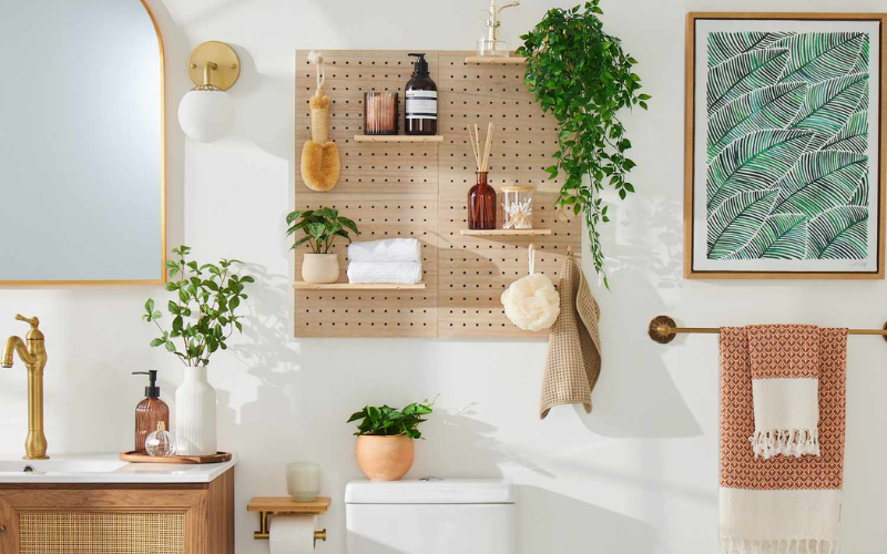 How to save space in a small bathroom