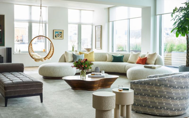 Which Furniture Is Ideal for Decorating a Modern Mansion