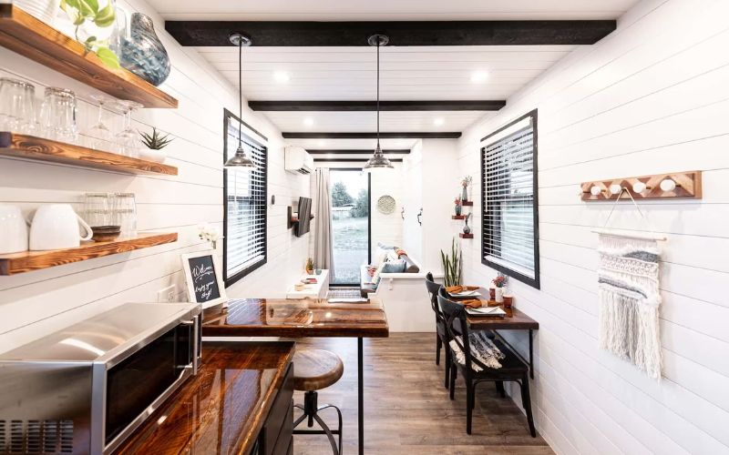 How Can the Interiors of Small Container Homes Be Decorated