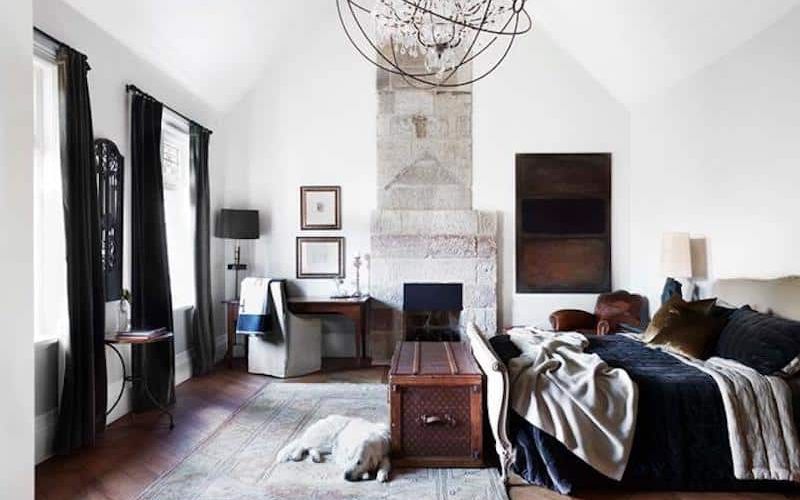 How to decorate a house in gothic style