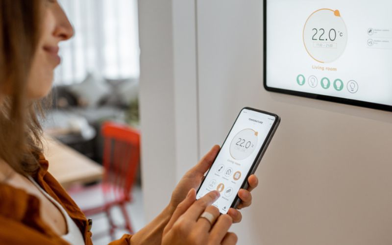 In what ways can smart living encourage sustainability
