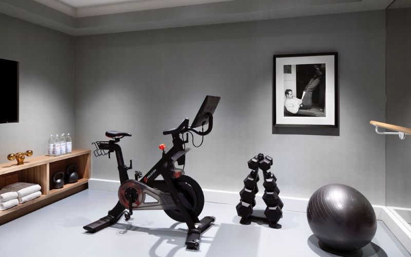 What Storage Ideas Make Home Gym Walls More Useful
