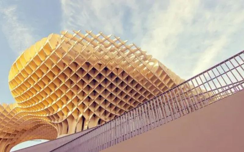 How Can Architecture Be Improved by Technology