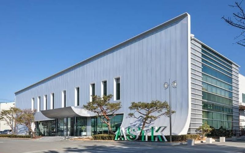 How Can Beauty and Function Be Balanced in Façades