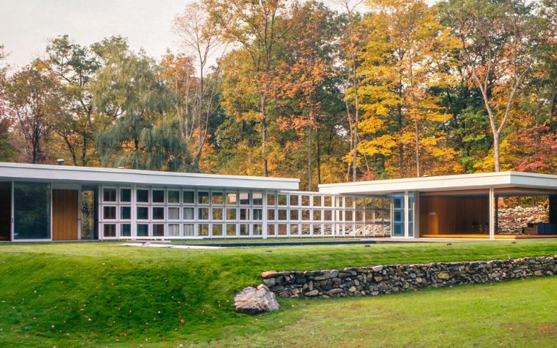 Why Did Mid-Century Houses Gain Popularity